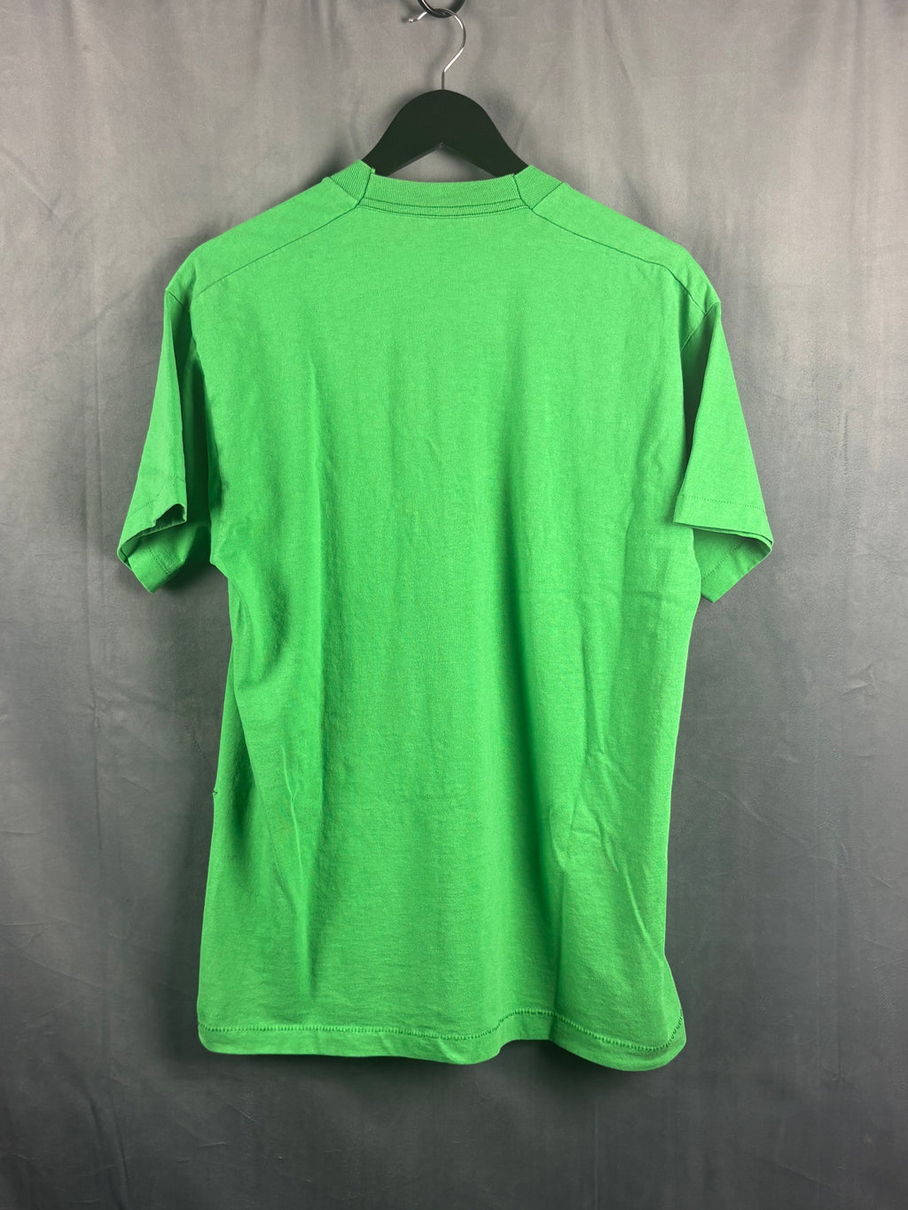 Madison Plain T-Shirt Size L