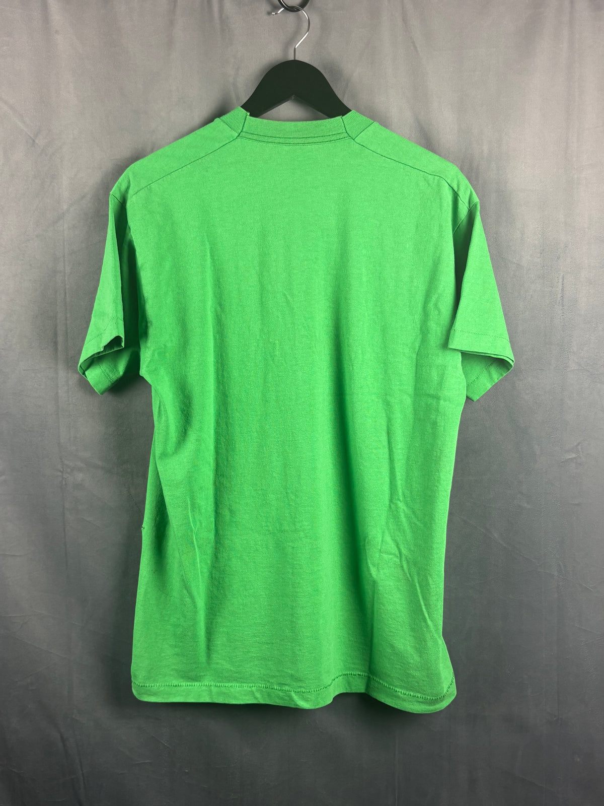 Madison Plain T-Shirt Size L