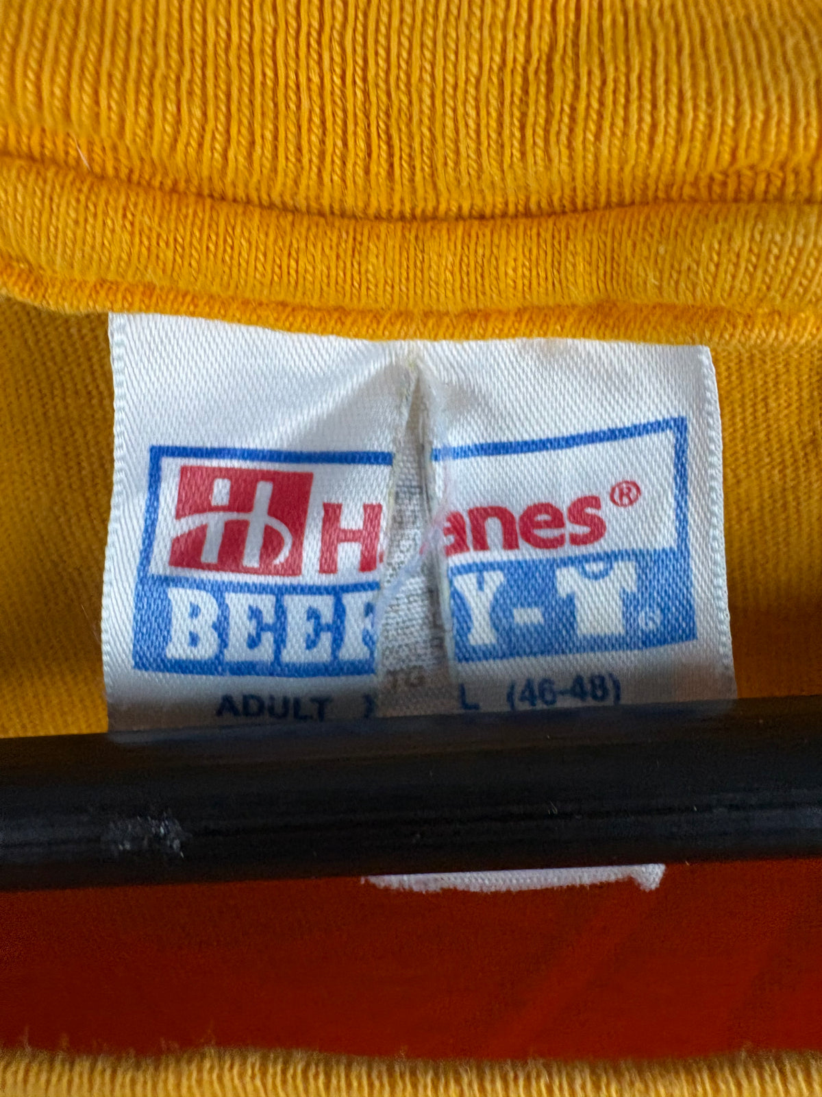 Hugs or kisses T-Shirt Size XL